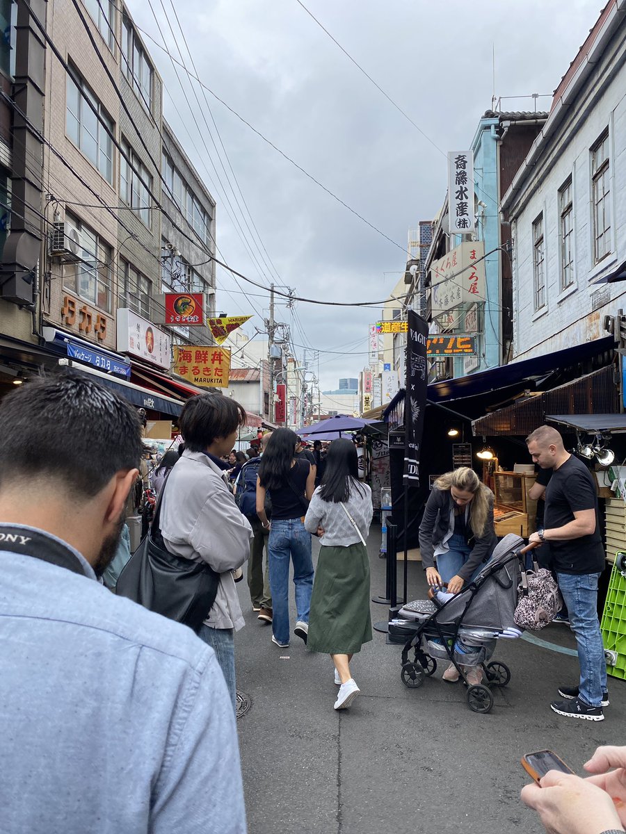 sophieark's tweet image. Tsukiji Outer Market. 

#Tokyo #TokyoTech #JapanTechTour