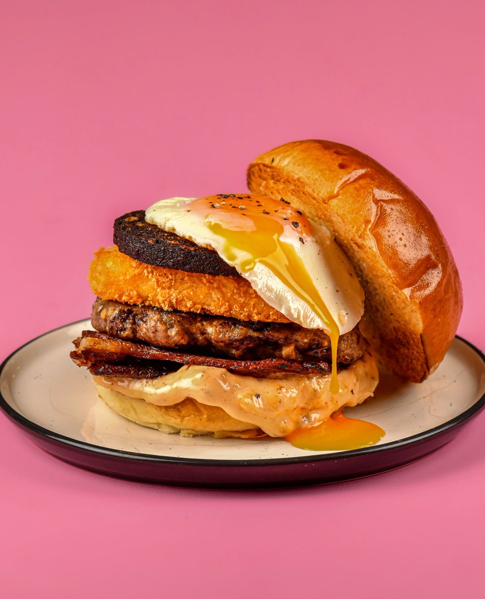 Our mammoth Breakfast Stack! 🥓⁠
⁠
An absolute monster. Are you taking this on with your hands, or deconstructing it to take the civilised approach? (Both methods welcome)
⁠
P.S. if you have had one drink too many last night... just Deliveroo it!! 🛵⁠