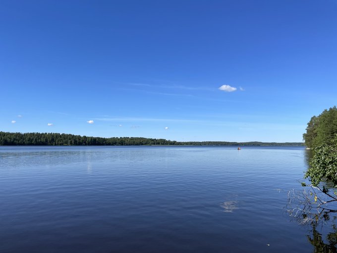 Happy midsummer weekend from deep in the Finnish countryside https://t.co/2ARFNDNm8M