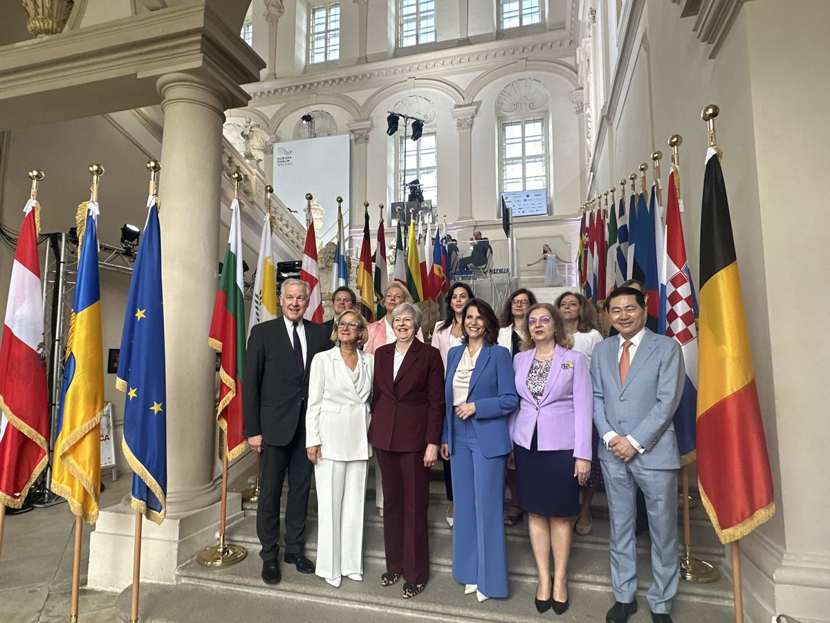 Henry Huiyao WANG 王辉耀 tweet media