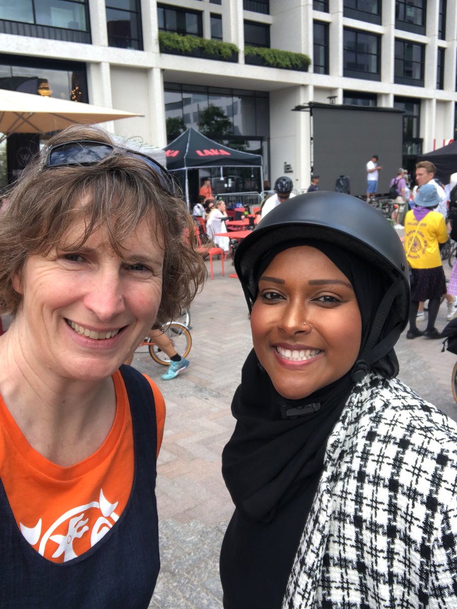 opsologist's tweet image. They say never meet your heroes, but they never met @Auntiekay28 at the #bromptonworldchampionships (we both dressed to match our bikes)