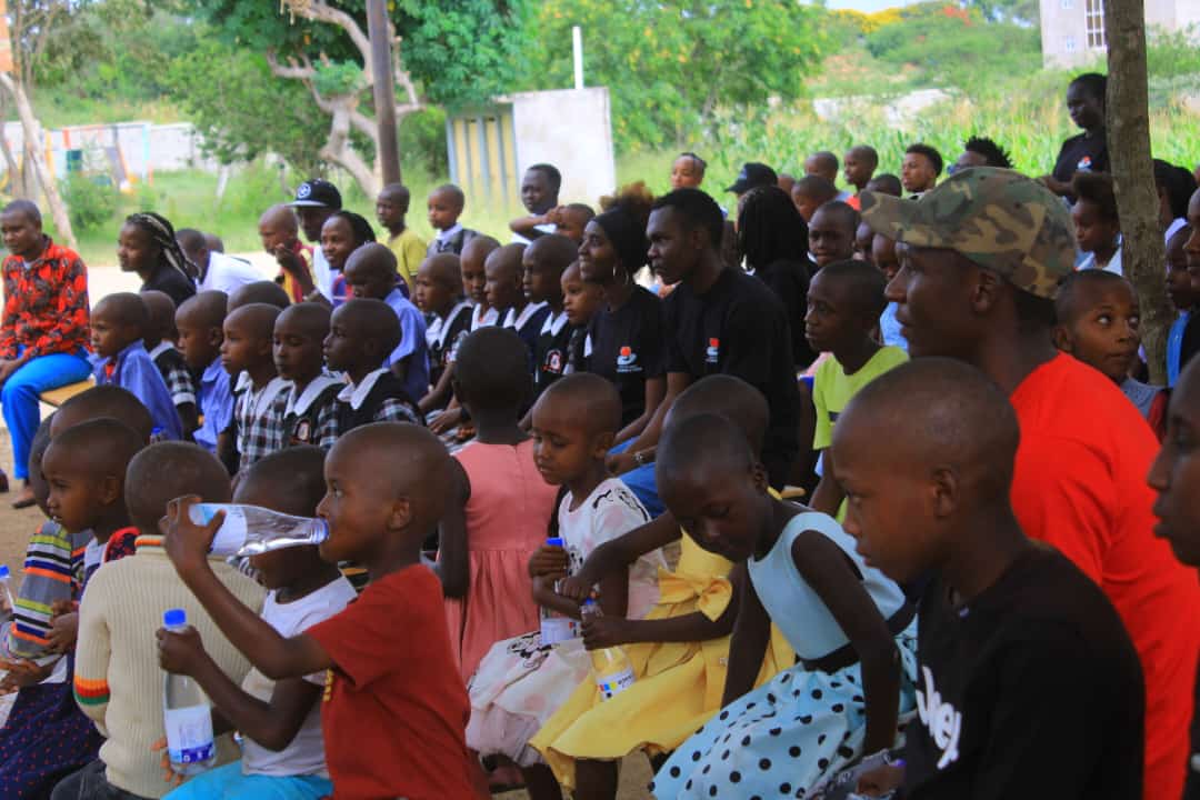 vohfoundation1's tweet photo. On 7th july 2024 visit of hope foundation welcomes you all at Nuru childrens home in Athi River for a https://t.co/Zu4t4AMJx9 can join us by contributing food stuffs, clothes and school items.Gen z lets show this kids love becos we are committed for a change.#nyahururu #letruto https://t.co/N5QDWxsxuO