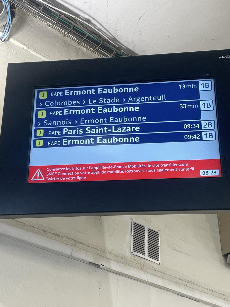 Voici ce que nous offre <a href="/SNCFVoyageurs/">SNCF Voyageurs</a>. Même pas 1 train/h pour aller à Paris depuis Bois-Colombes, pourtant à 8min de Paris et avec 15Khab au km2 (densité proche de Paris!!)
<a href="/IDFmobilites/">IDF Mobilités</a> 
<a href="/iledefrance/">Région Île-de-France</a> 
<a href="/vpecresse/">Valérie Pécresse</a> 
<a href="/Asso_usagersidf/">AUT / FNAUT IDF</a> 
<a href="/Actu_Transilien/">Transilien SNCF Voyageurs</a> 
<a href="/LIGNEJ_SNCF/">Ligne J</a> 
<a href="/yvesrevillon/">Yves Révillon</a>