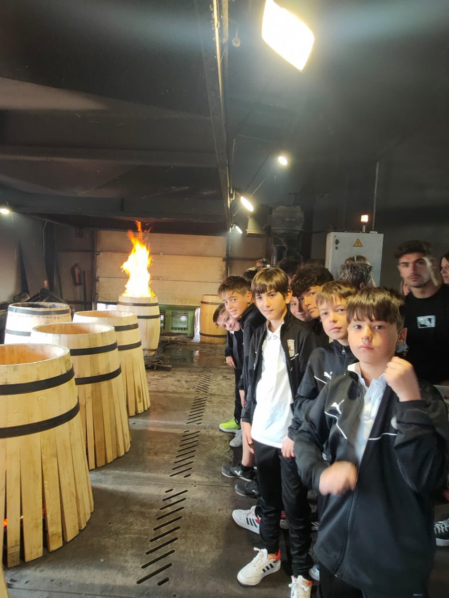 Despedida fin de temporada del #Alevin2012 en <a href="/GangutiaTonel/">Tonelería Gangutia</a> 

#AúpaNáxara #SoyDelNáxara
#NáxaracdCantera