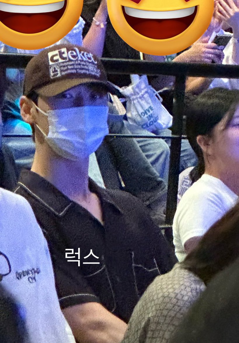 헉 민현이 하성운군... 팬미팅 보러갔군아 
문화생활 진짜 알차게 즐기는 중 아 
재미있게 보고오길.. 😻
