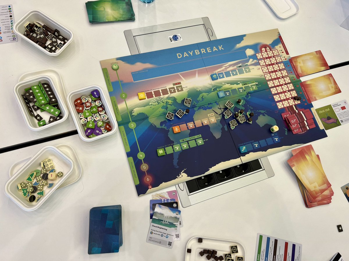I teamed up with <a href="/TsietsiMonare/">Tsietsi Monare🇿🇦🇯🇵</a> <a href="/silkehansen/">Silke Hansen</a> &amp; others in an attempt to reach #NetZero #emissions while playing the excellent #ClimateAction strategy board game DAYBREAK, led by its co-designer <a href="/baddeo/">Matteo Menapace 🍉</a> at #FIMC2024 and hosted by <a href="/eumetsat/">EUMETSAT</a>. Here’s a review: technologyreview.com/2024/06/14/109…