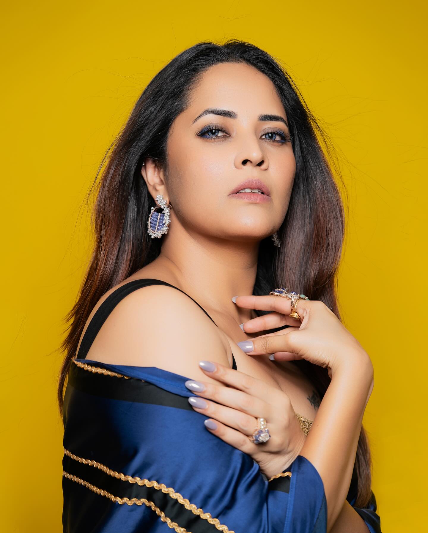 GQvmn_kbgAAyc-W?format=jpg&name=large