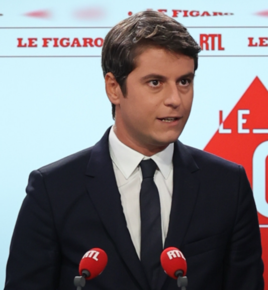 Mediasinfos's tweet image. Aujourd'hui de 12H à 13H, c'est le Premier ministre @GabrielAttal qui sera l'invité de @olivierbost @paulineB et
@jimjarrasse dans le #GrandJury en direct sur @RTLFrance et @ParisPremiere. mediasinfosblog.wordpress.com