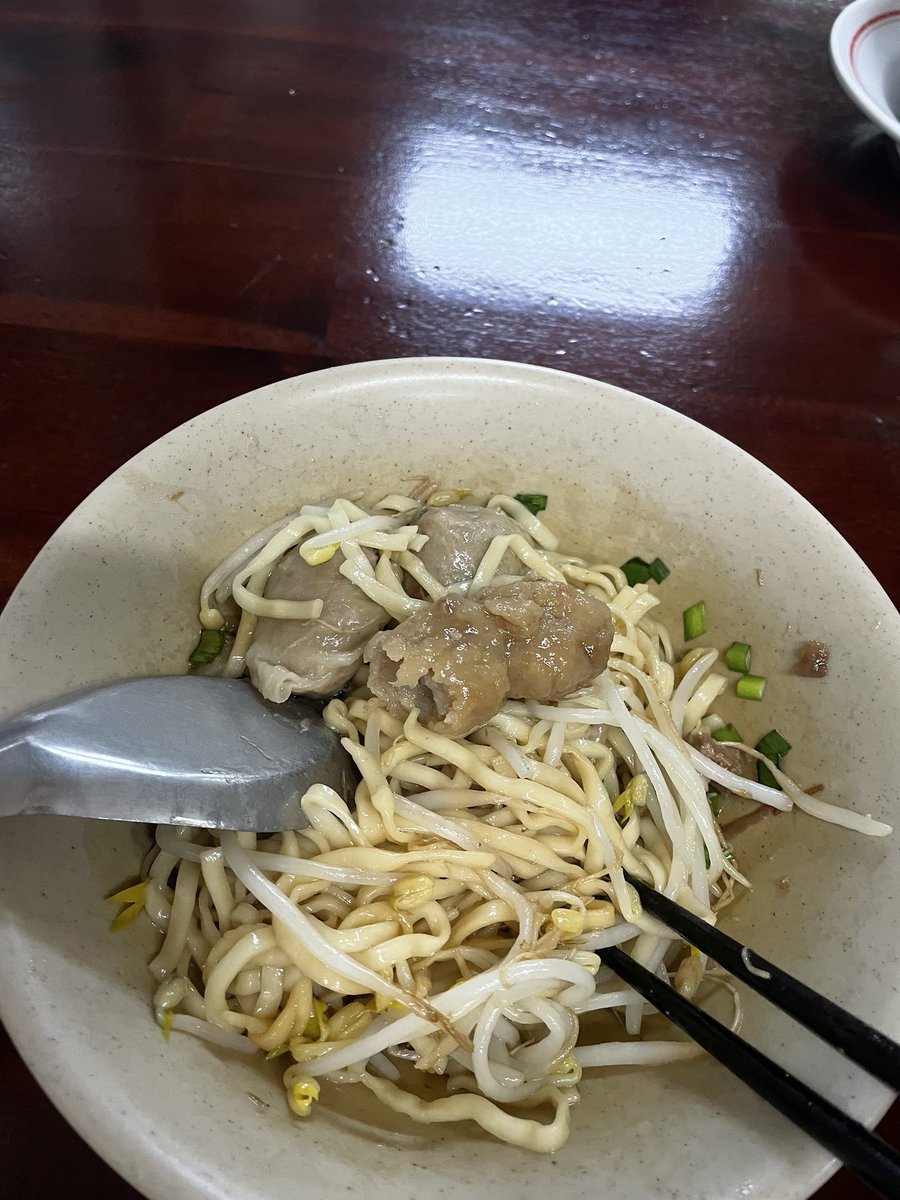媽媽很愛吃  女兒也覺得好甲
你們也覺得好甲   阿就吃起來
吃飽回旅館睡大覺 https://t.co/ag6tXvTK8p