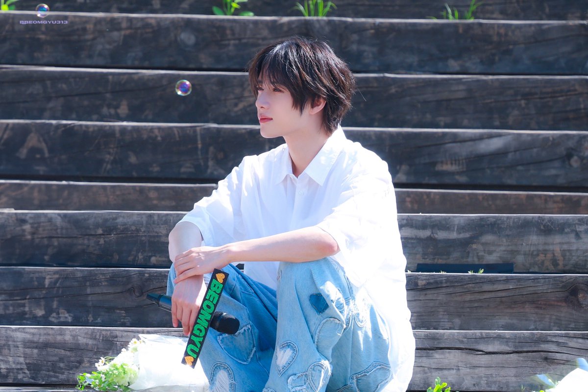 B_Beomgyu313's tweet photo. 240414 Spring boy🌿🫧
#BEOMGYU #범규 #TXT https://t.co/JnyG7CrXpA
