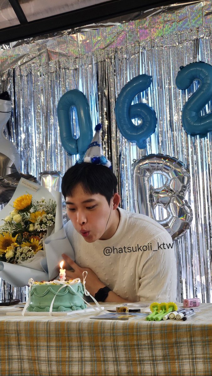 콩알밤톨...아차차 정ㄷH만 쪼녀배우의 생일을 축하할 수 있어서 행복한 하루여따...🎉🫶