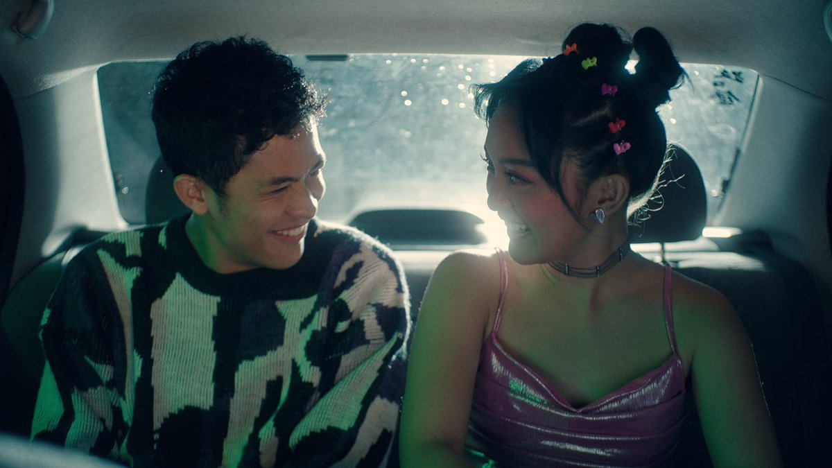chapters_ph's tweet photo. @benjpangilinan1 and @anqelaken Nandito na Ako Music Video out now!

Full MV here:
https://t.co/J0MvuNGEN0 https://t.co/FOWFgd0mD8