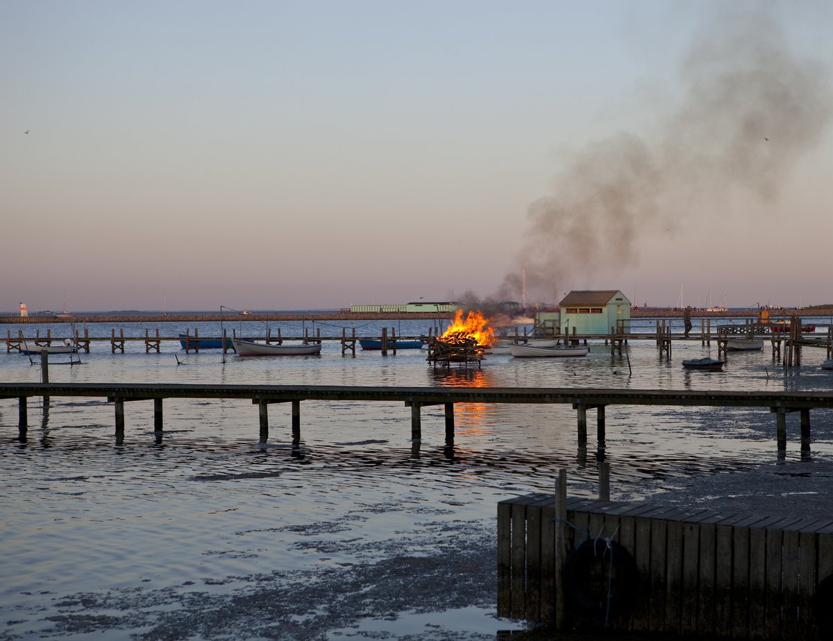 Today is Sankt Hans or Saint John's Eve - a much beloved Danish midsummer tradition☀️

Sankt Hans' evening is traditionally celebrated with bonfires, speeches and singalong of the Danish midsummer song “Midsommervisen" - the Midsummer Ballad🔥🎵

📷1: Kim Wyon
📷2: Morten Svane