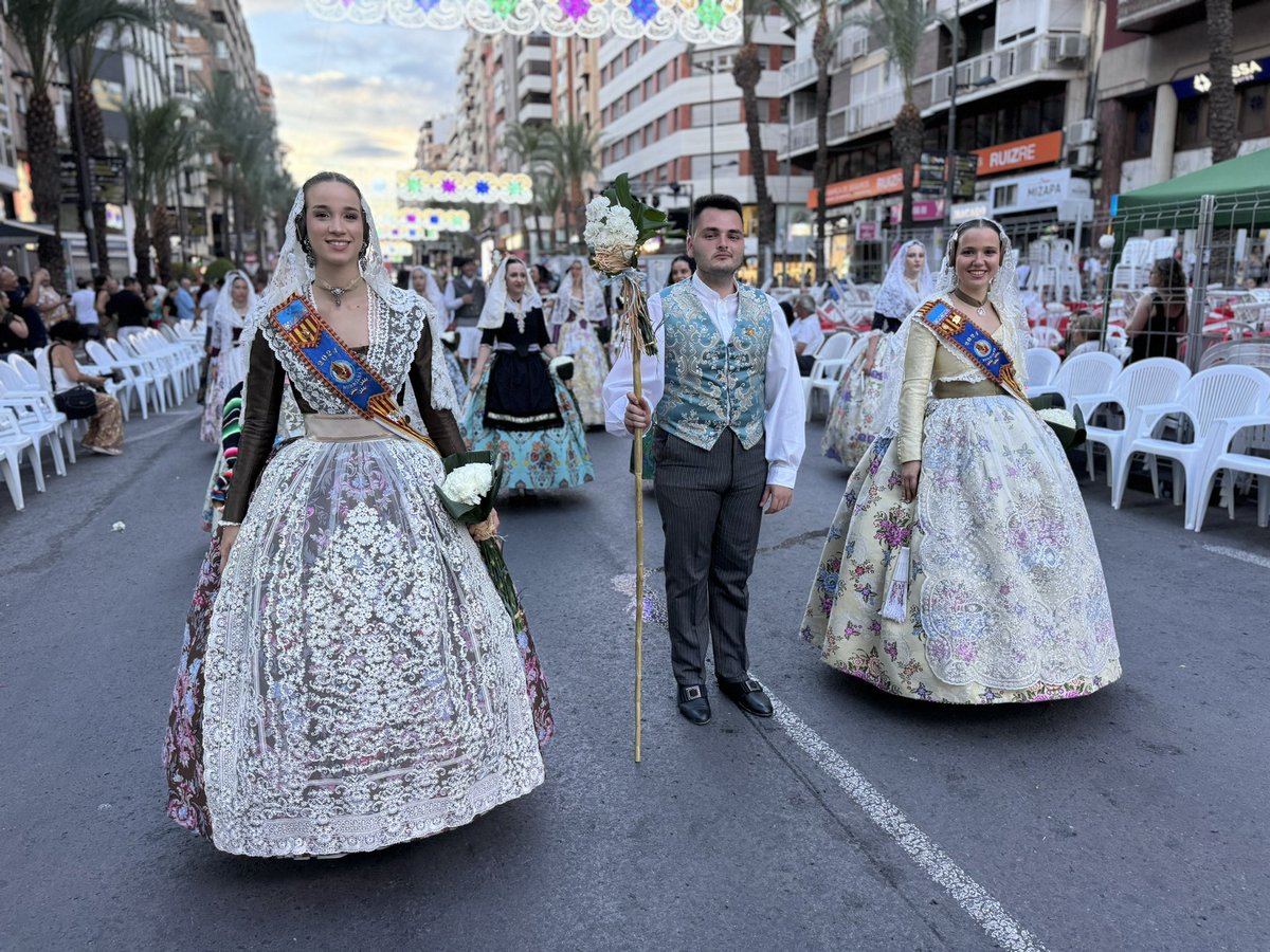 FallaCTarancon's tweet image. Ofrena a la Verge dels Remeis i agermanament amb la Foguera Alacant Golf