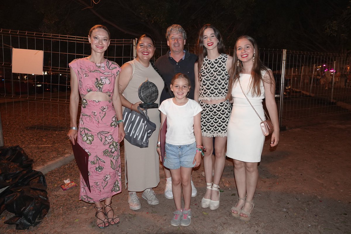 Ofrena a la Verge dels Remeis i agermanament amb la Foguera Alacant Golf