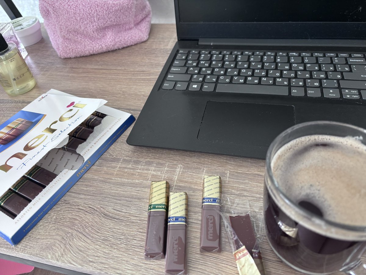 #edtwt 

Unloading chocolate day🍫🩶