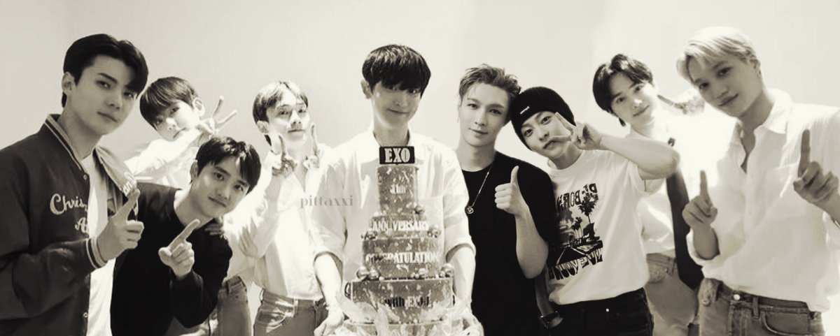 pittaxxi's tweet photo. EXO IS NINE, EXO IS 9, WE ARE ONE EXO. https://t.co/NBfAa3dS4F