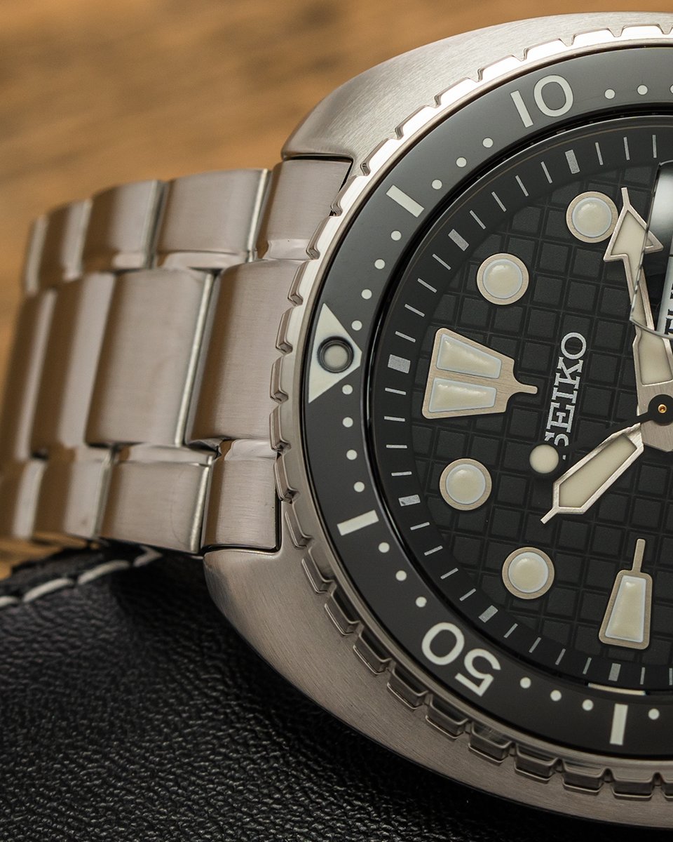 baldassarreted's tweet photo. Is there a more iconic attainable diver than the Seiko Turtle?
•
•
•
•
#seiko #turtle #seikoturtle #seikowatch #seikowatches #SRPE03 #japanesewatch #japanesewatches #diver #divewatch #divewatches #watchenthusiast #watchcollector #watchcollection #seikolover #seikocollection https://t.co/TCAgIqCAKX