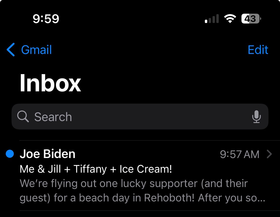 Tmoneyhands's tweet photo. Going out for ice cream with Joe and Jill Biden if anyone needs me to pass any messages along https://t.co/9GK9oKPodj