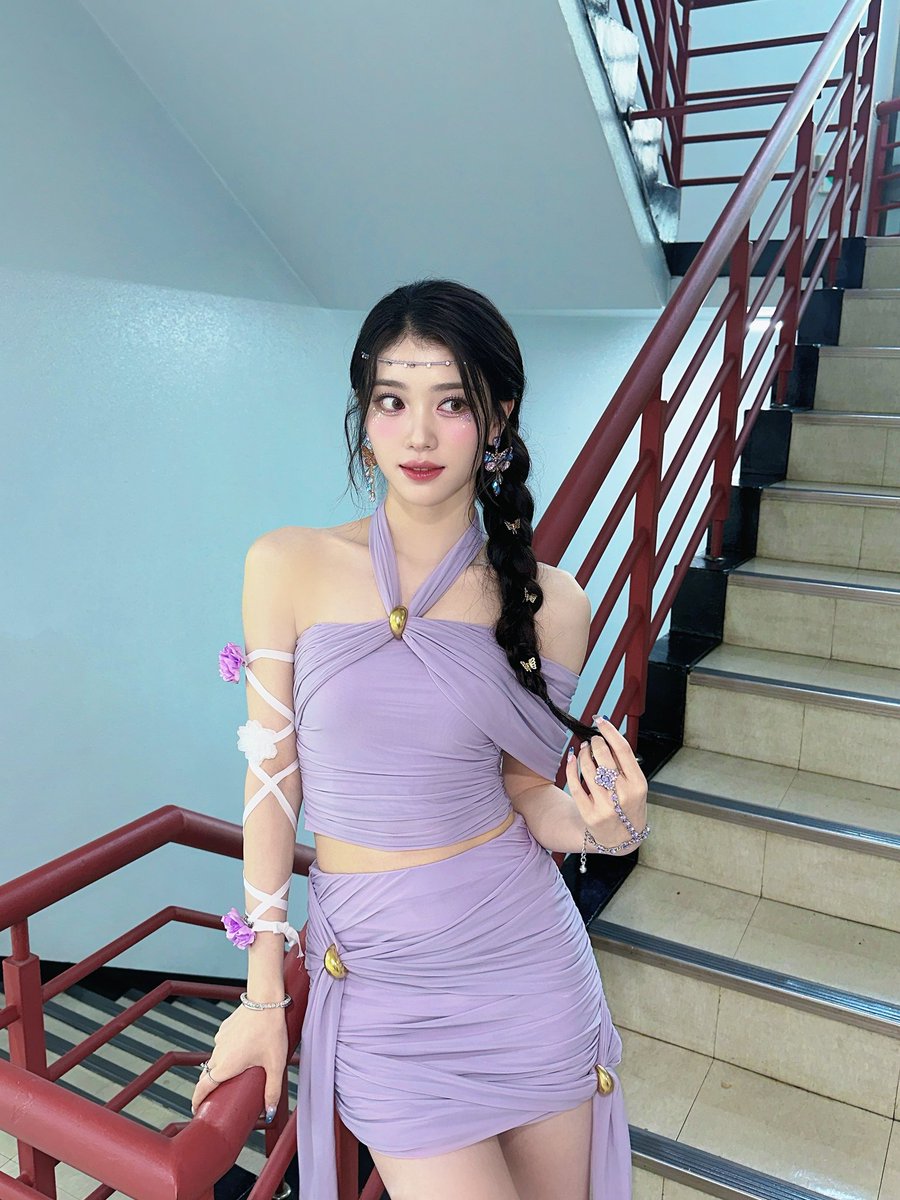 official_kep1er's tweet image. Shooting Star 3주차 끝🥹✨
너무 고생 많고 고마워용~~
다음주도 잘 할게용!!😎

#샤오팅 #XIAOTING
#Kep1er #케플러