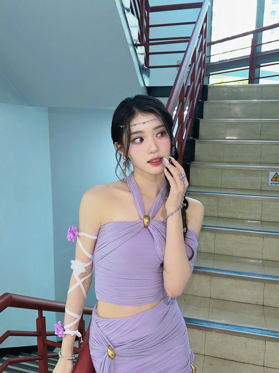 official_kep1er's tweet image. Shooting Star 3주차 끝🥹✨
너무 고생 많고 고마워용~~
다음주도 잘 할게용!!😎

#샤오팅 #XIAOTING
#Kep1er #케플러