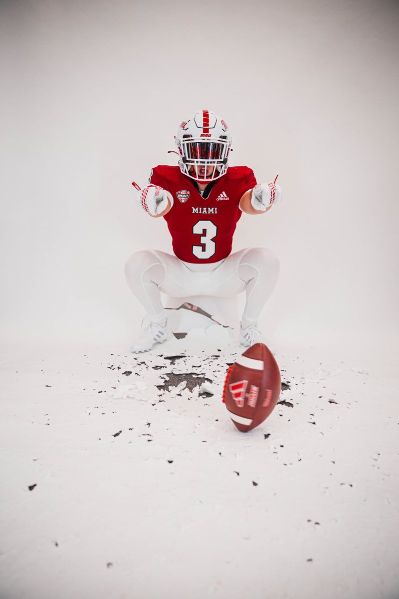 VitoMcconnell3's tweet photo. Had a great time down in Oxford this weekend for my official visit ! Thank you to all the coaches and staff for the great hospitality ! @Martin_Miami_HC @CoachBrechin @Coachjpatton @MiamiOHFootball @MTigerFB https://t.co/DdT0nCgMqN