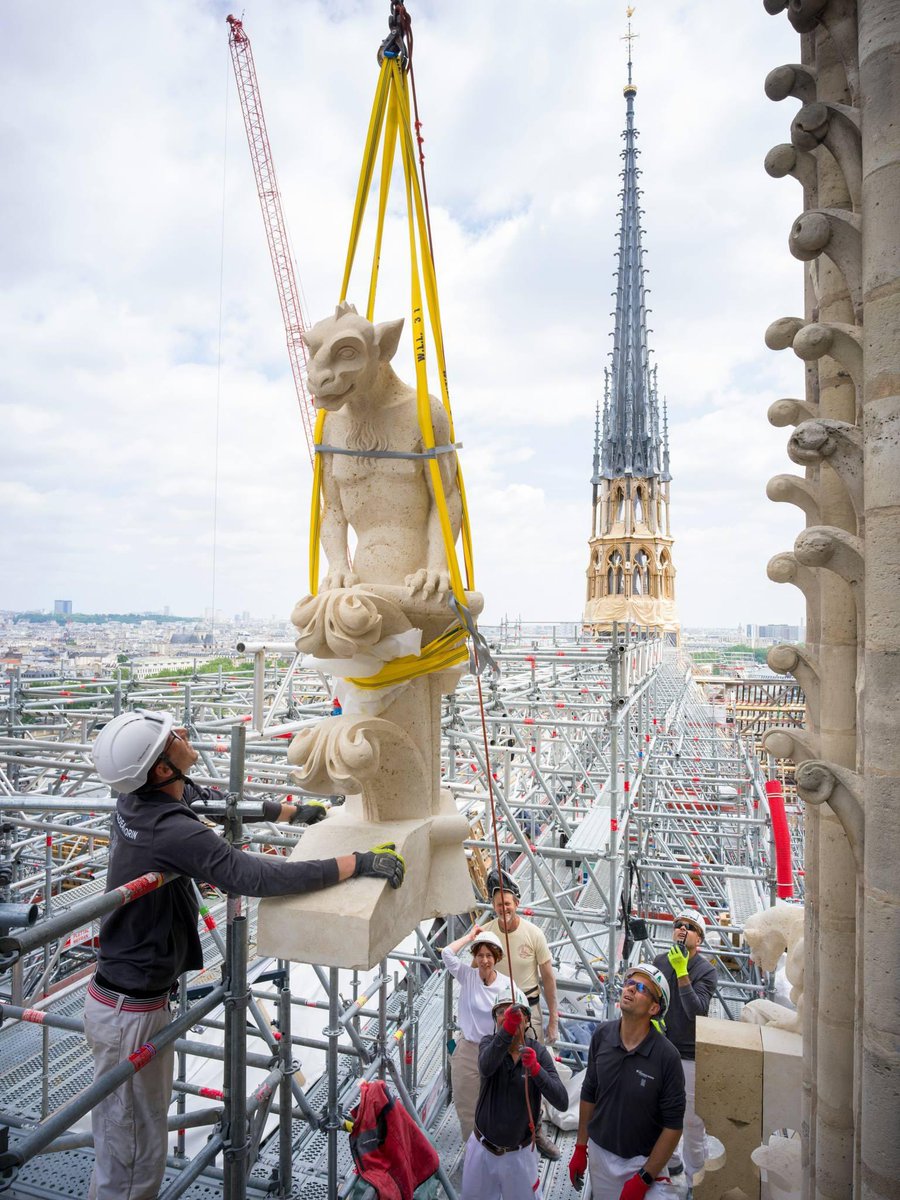 Le retour des chimères 🙌🏻 #NotreDame

David Bordes ©️RNDP