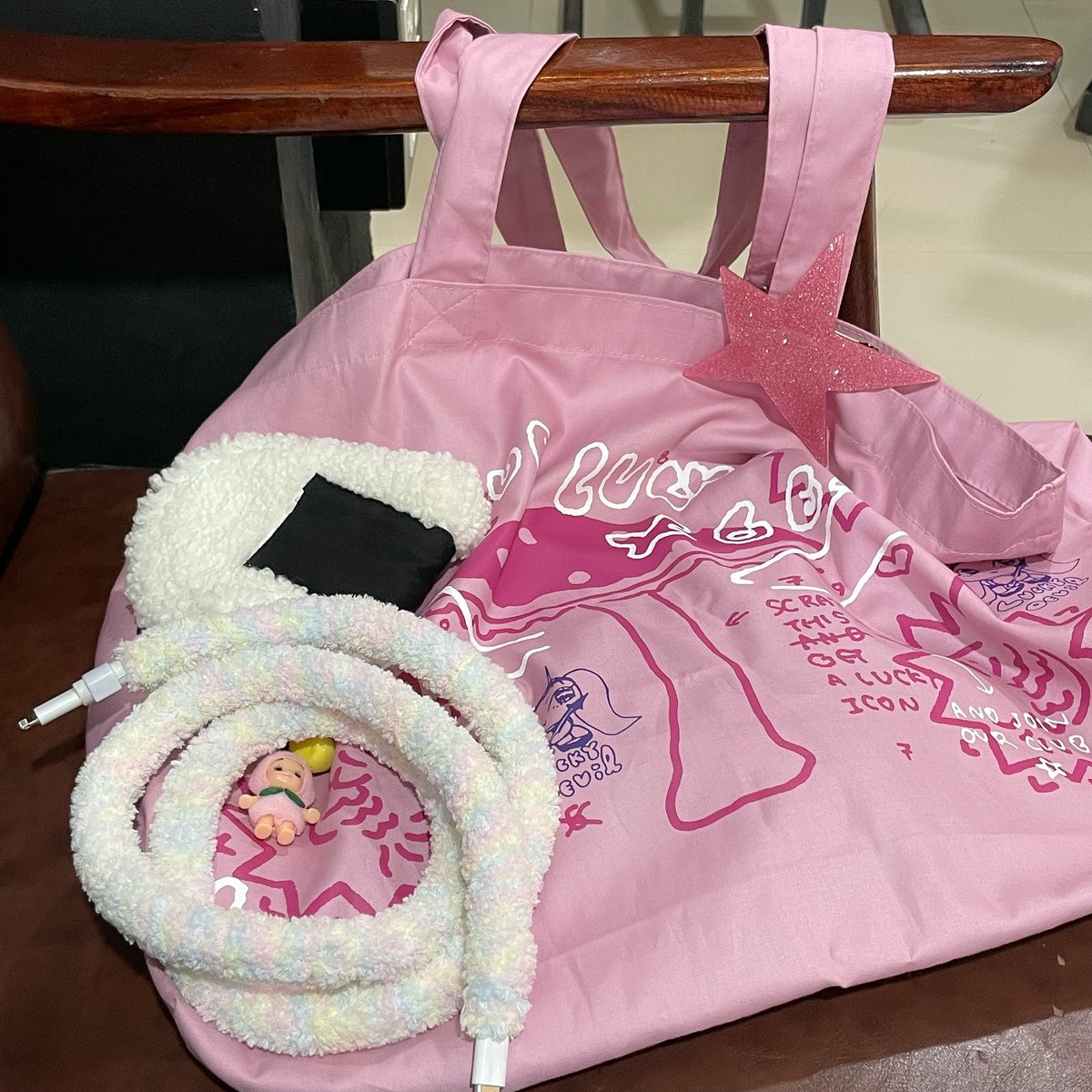 btoey⋆ ꙳ tweet media