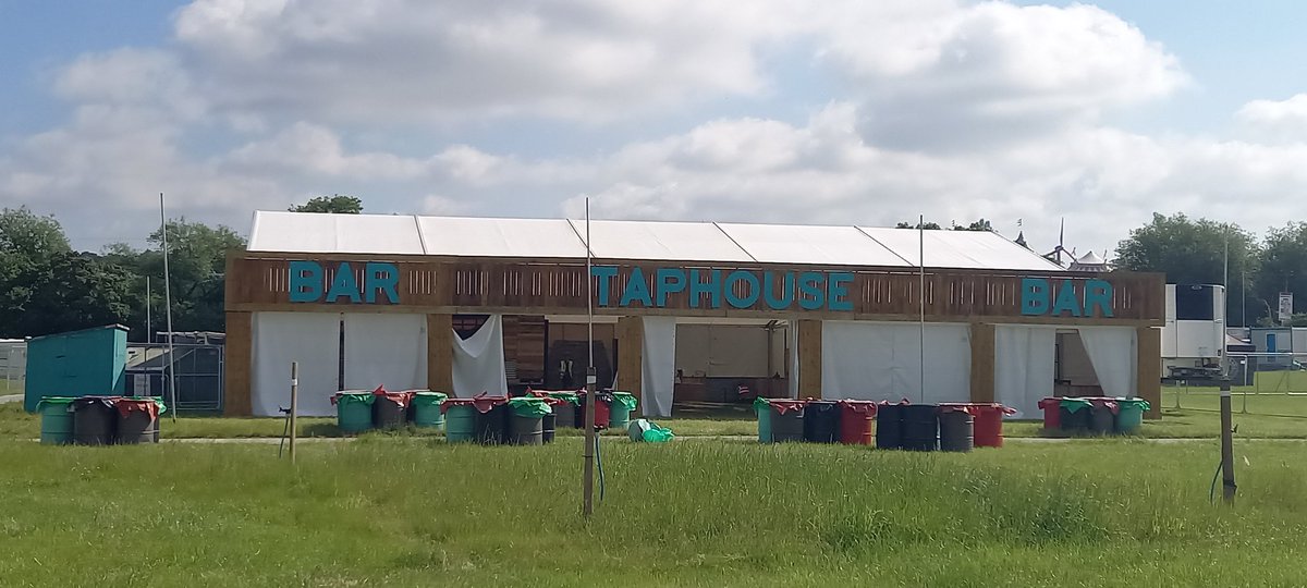 GlastoMole tweet media