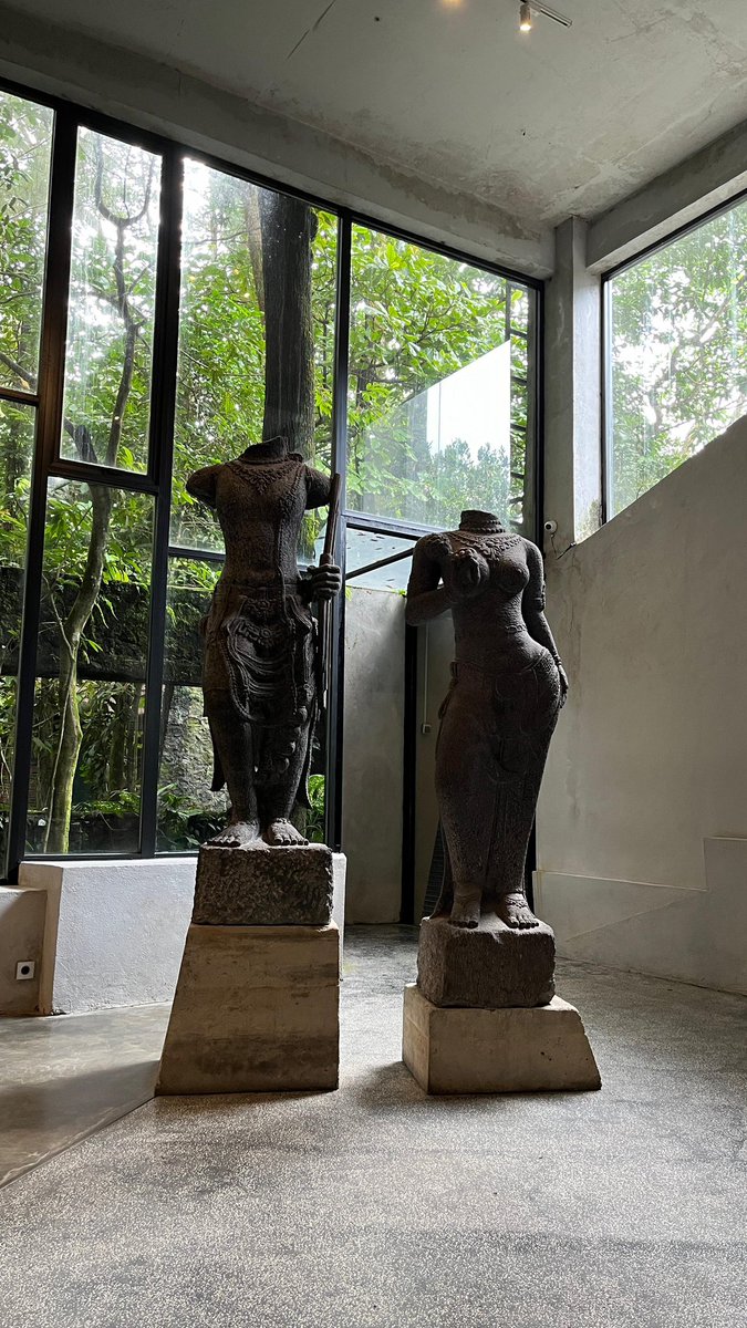 theavolife_id's tweet photo. #RekomendasiDariAVO edisi tempat wisata di Jogja.

Weekend kali ini pergi main ke museum yang tempatnya lumayan naik ke arah utara Jogja alias ke arah Kaliurang.
Suasananya tenang, adem, pemandangannya bagus. Ada yang pernah ke sini? 

📍 Ullen Sentalu
🎟️ start from 50k https://t.co/lXfRf6bSvI