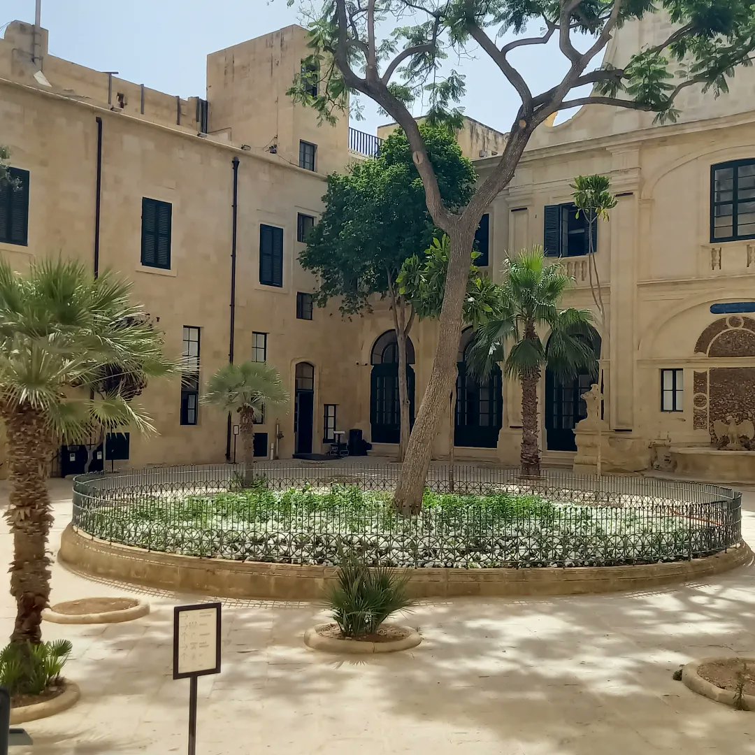 David Hodgson tweet media