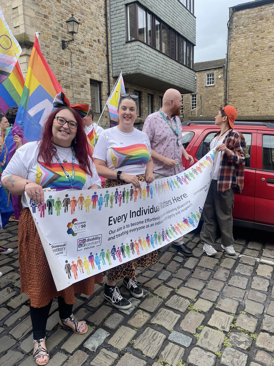 GoalsOlivers's tweet photo. … and we’re off for our @WeAreLSCFT @UHMBT #LancasterPride event today. Join us and meet our fantastic crew 🌈 @KarminiMcCann @JenTurnerHR 🏳️‍🌈 @ChrisOliverNHS @Mcguiganemma @DrGarethEThomas @MartinUrty1 @ClareBensonMH @LSCftCulture https://t.co/DBnGdmtrHB