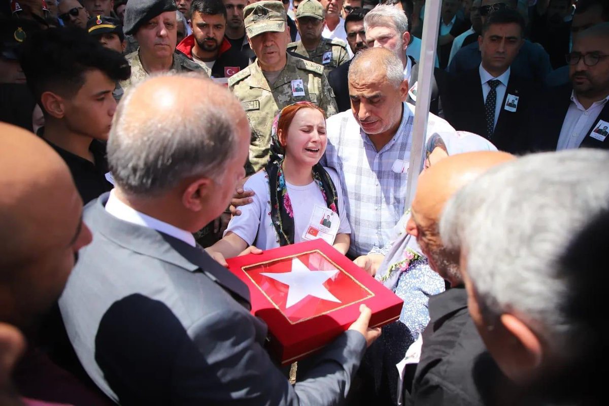 Tgbcbn46's tweet photo. Vatan uğruna can verenler ölümsüzdür! 

ŞEHİT MEHMET ALİ HOROZ https://t.co/XHGd0TaOgo