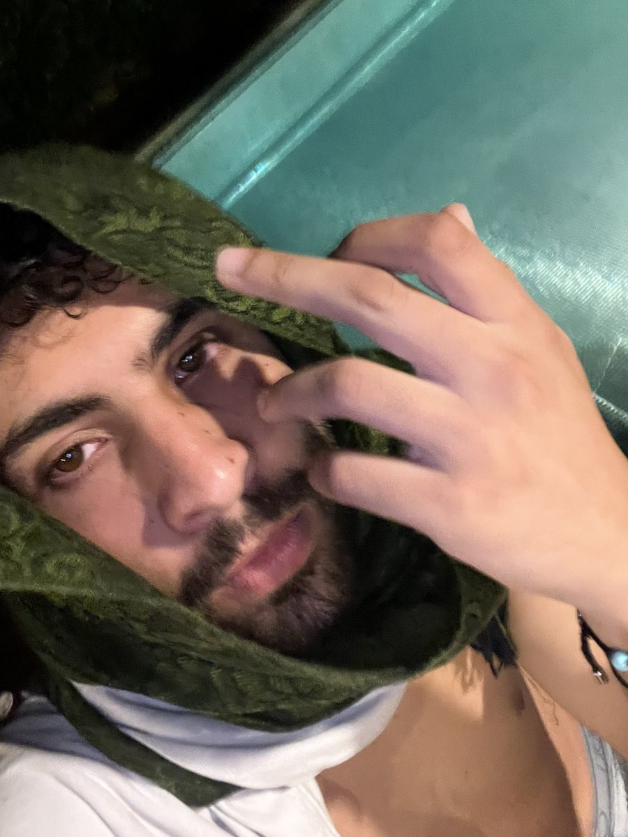 lanpod's tweet image. money