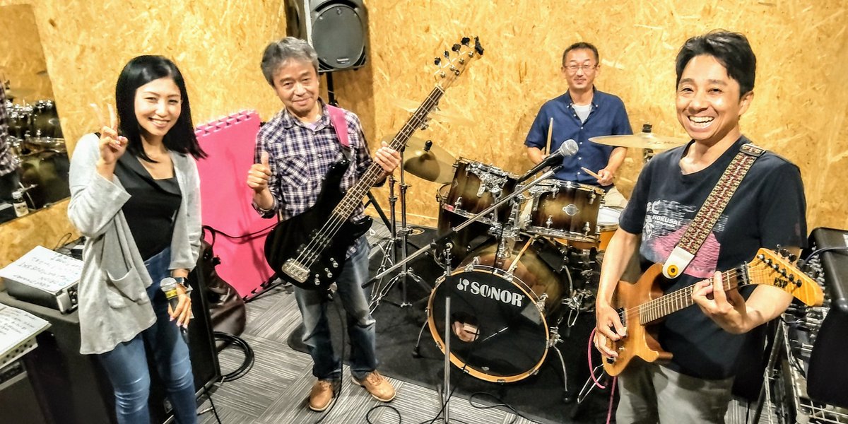 kana_dreamer1's tweet photo. 本日6月23日
現時点でのフルメンバーで久々に集いました🎸🎤
近々のライブの予定はありませんが、次回のライブは新曲披露します👍 
目下調整中🔧🔩🗜 https://t.co/NulpOtKdjv