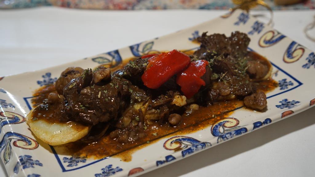 Venao guisado con castañas en Viri: ¡las guisanderas nunca fallan!

🔗 empachate.com/el-llar-de-vir…