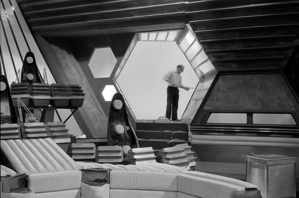 Blakes7Diary's tweet image. Just finished writing Chapter 3 (of 6) of the Blake’s 7 Production Diary. Not gonna lie, it was a beast to write - but also a lot of fun! This  chapter alone will contain over 250 photographs, many of which have never been printed before! Over to you @cult_edge! 😅

#Blakes7