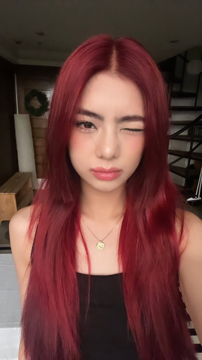 stakupop's tweet photo. YAN ANG GIRLFRIEND KO https://t.co/jsIuv4yNtA