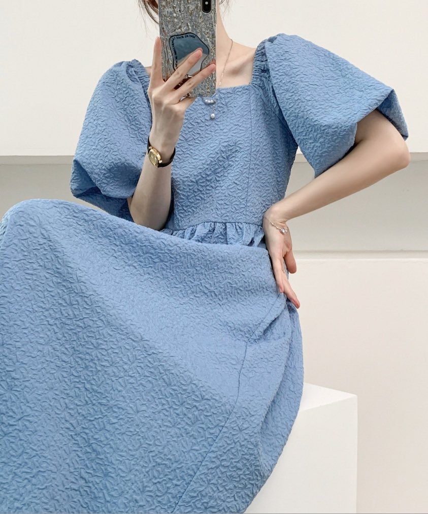 mood_jp's tweet photo. ぽわっとしたお袖のふくれジャガードパフスリーブスクエアワンピース。お値段も可愛い。。。カラバリ豊富なの最高過ぎる….. https://t.co/2uqLGrEwpg