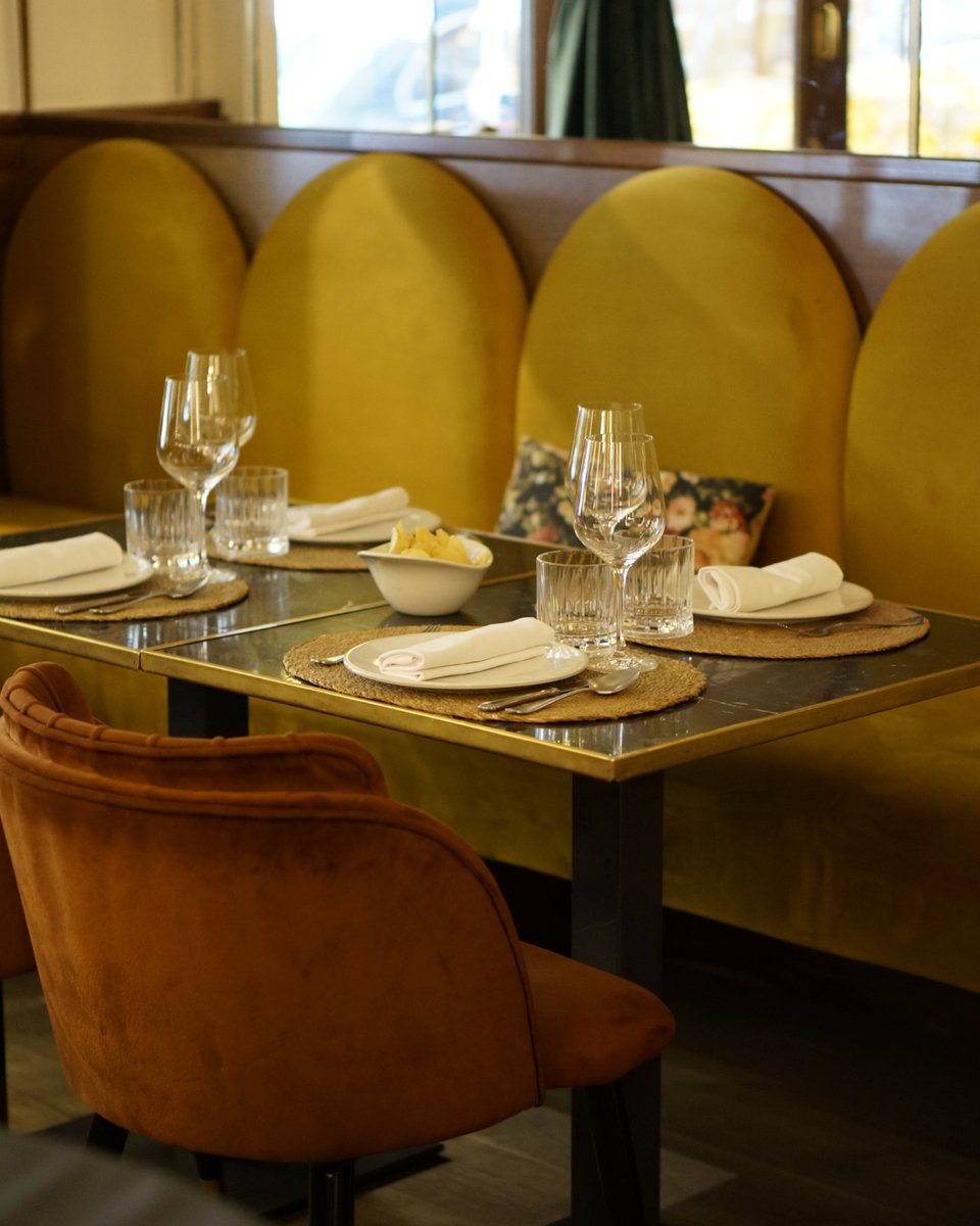 La mesa donde vas a planificar tus próximas vacaciones mientras disfrutas de cocina de mercado sencilla, rica, VeraZ y VoraZ. 

C/ Fernando el Santo, 25, Madrid.
Reservas: restaurantevoraz.com

#comerenmadrid #restaurantesmadrid #sitiosbonitos #vorazes