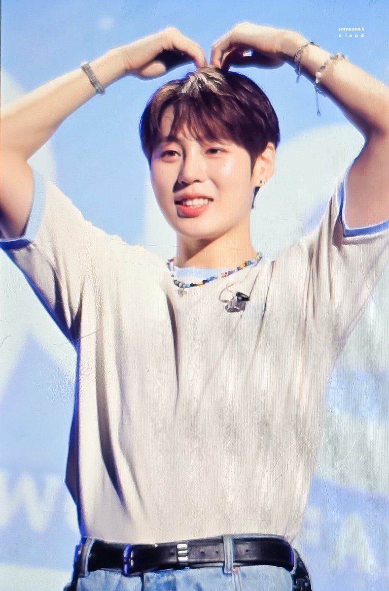 someonescloud's tweet photo. 240623 
하성운 팬미팅 

🐈‍⬛🫶🏻

#하성운
#HASUNGWOON https://t.co/DqbUUs8qqt