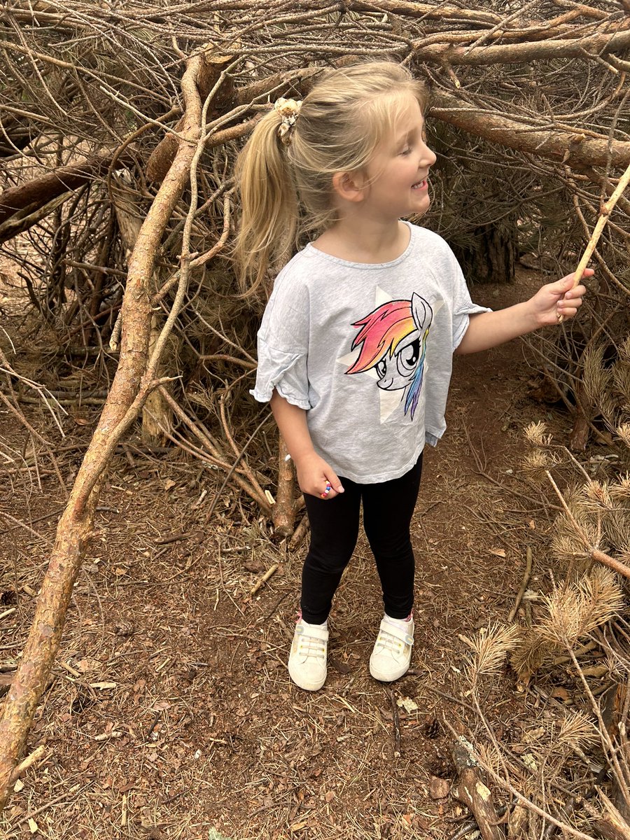 A wholesome weekend of looking for bog babies, playing hide and seek and crafting ❤️ 

The true joy of being an aunty is being able to give them back 😜
