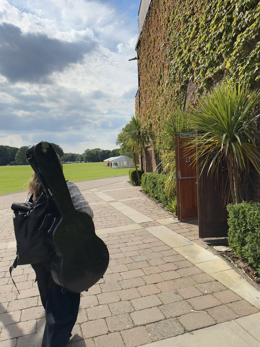 Aulus Duo tweet media