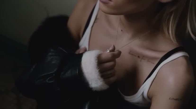 bvrrettz's tweet image. one year of lie 🤍