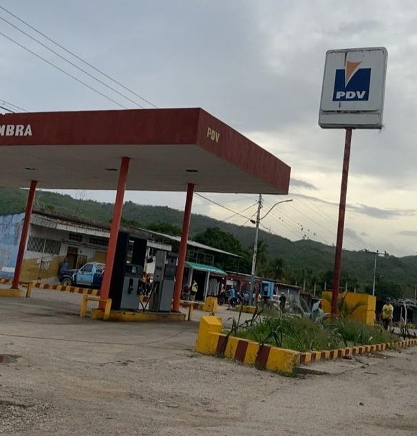 EliaCabello1's tweet photo. Campearito municipio #Ribero del estado #Sucre y todos los pueblos y caseríos circunvecinos restiados con @EdmundoGU,  convencidos que el #28julio van #votar y defender el #Voto en los centros electorales. Mucho animo y entusiamos en nuestra gente. Vamos a GANAR. https://t.co/hOqEwoHGOR
