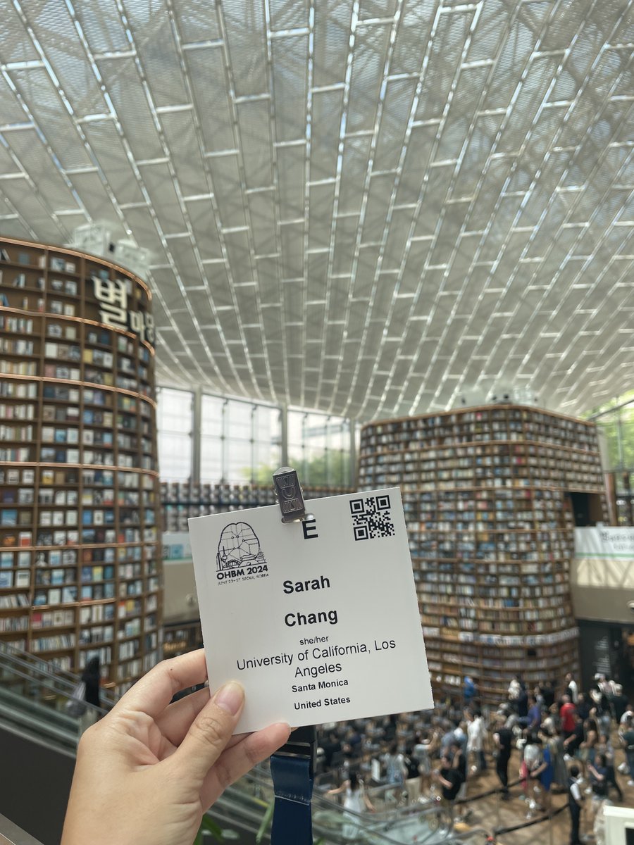 Sarah_Chang_'s tweet image. Ready for #OHBM2024 !! Ft. the relief of successfully picking up my poster in Seoul ✨✨✨