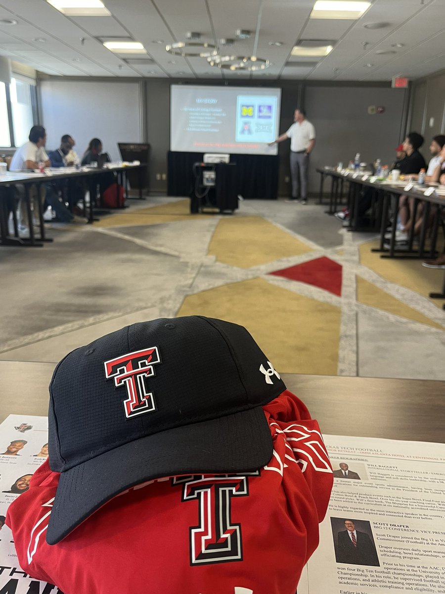 OneBaggTalk's tweet image. Special thanks to @TexasTechFB for the opportunity to share with their players this morning.

“Nothing wants to stand in front of anything that is relentless.”

H/T: @_QuintinJordan