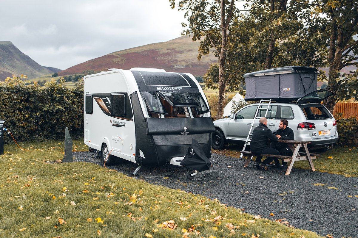 Warmer weather is here and let's hope it's here to stay!

Where have you taken your Tow Pro this weekend or are you planning a trip soon?

Shop our Tow Pro range here - specialisedcovers.com/towing-covers/…

#TheOriginalCoverCompany #TowingCover #TowPro #Caravan #CaravanCover #Caravanning