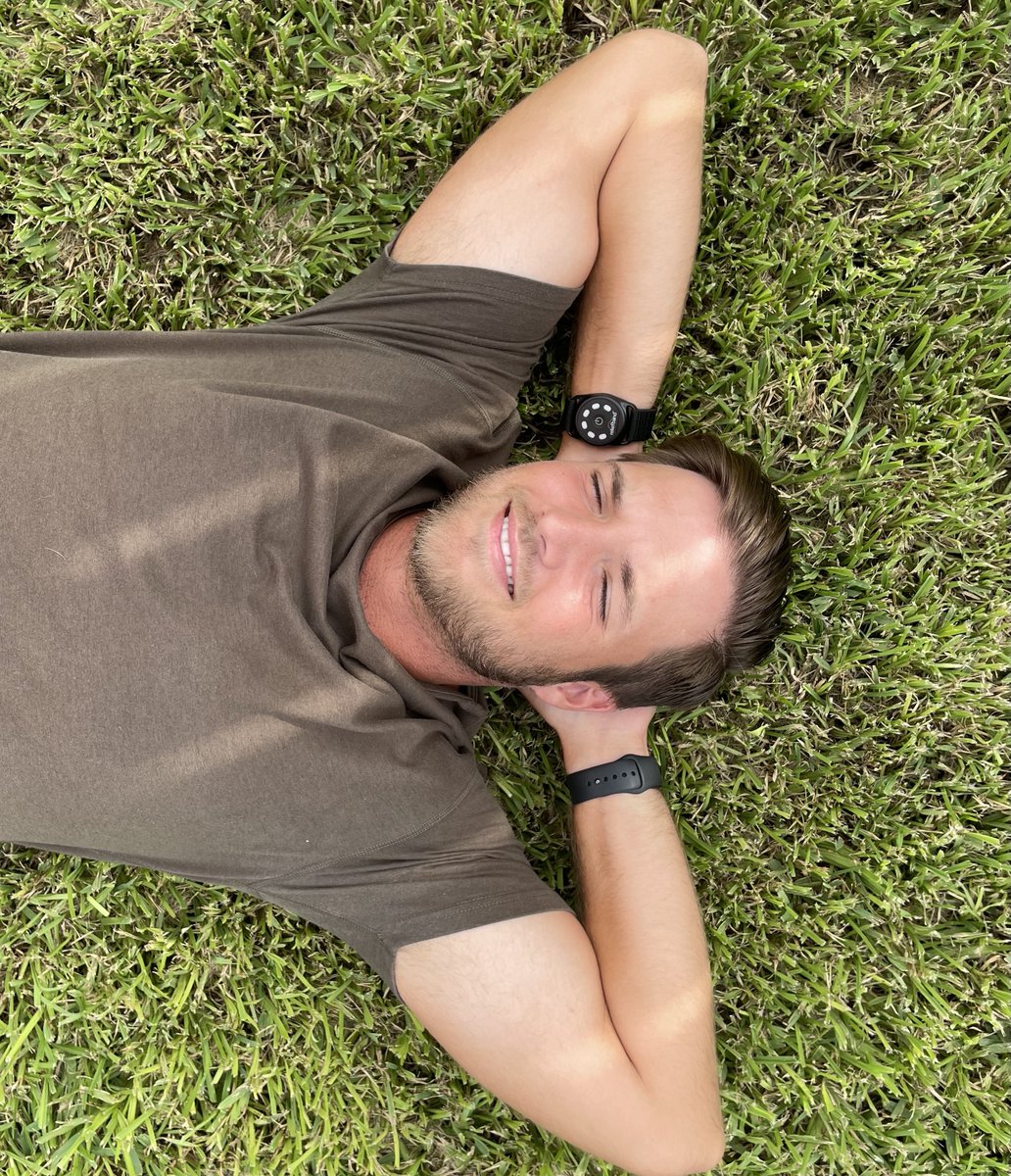 Unwind, relax, and embrace tranquility with Reliefband 🧘‍♂️