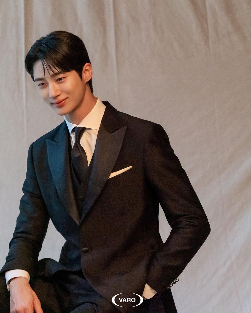 TicketHous2's tweet photo. 진짜 신랑미 넘친다.. https://t.co/PUAW1YRNjv